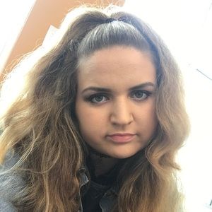 Meet your Posher, Sara